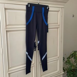 Carbon 38 leggings-NWT-Small